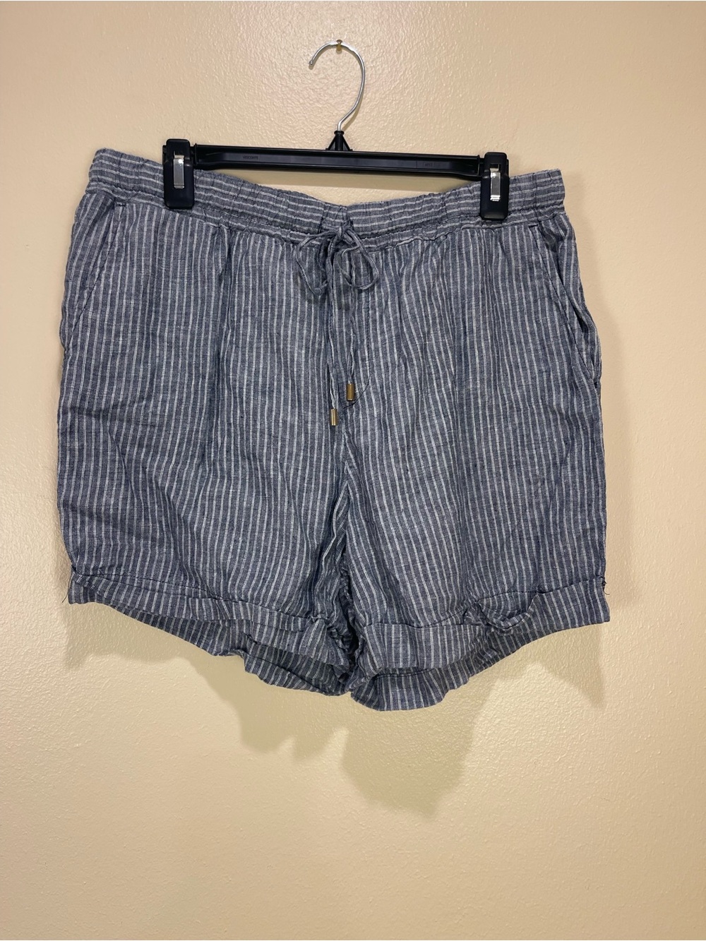 Ellen Tracy 100% Linen Blue White Striped Shorts XL Drawstring Pockets Coastal